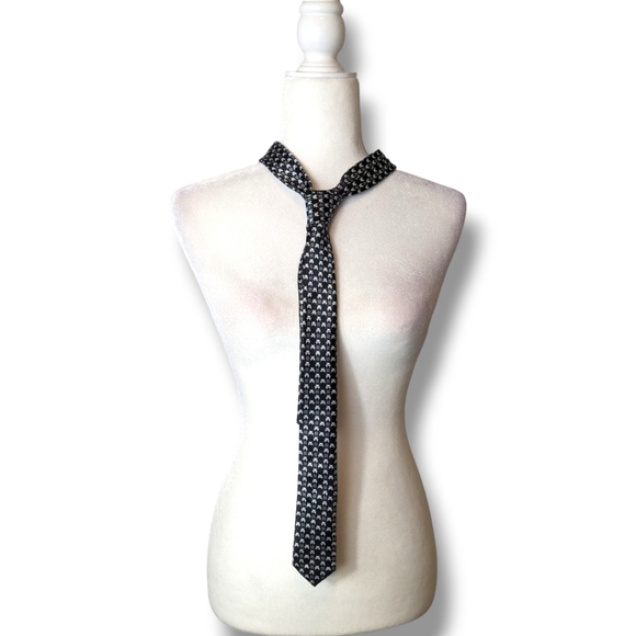 Space Invaders Retro Black White Video Game Novelty Skinny Tie - Picture 4 of 4